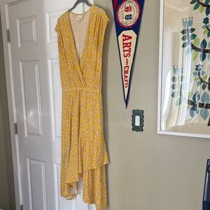 Maeve Yellow Patterned V-Neck Dress size M